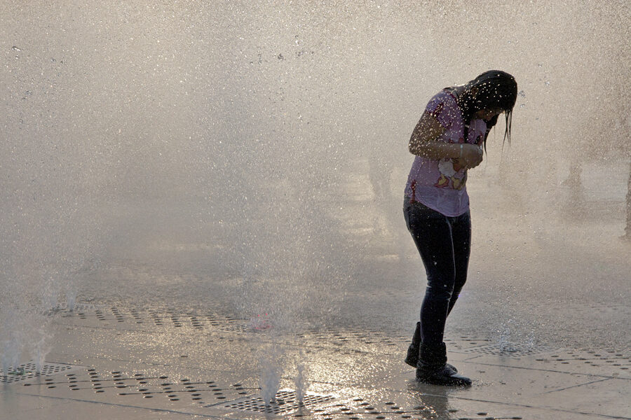 mexico - jugar con agua