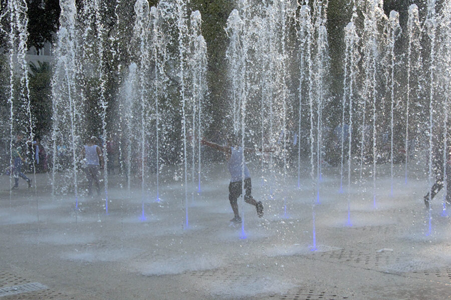 mexico - jugar con agua