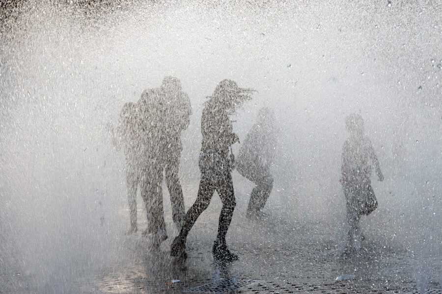 mexico - jugar con agua